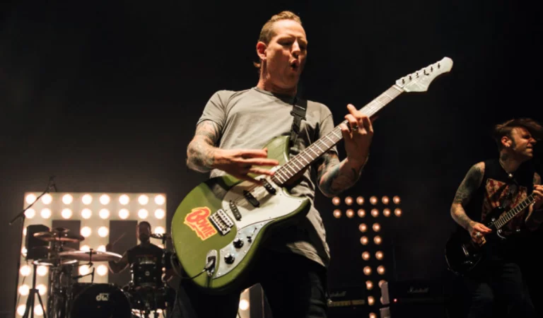 Corey Taylor puts health first, cancels his tour to America Corey Taylor puts health first, cancels his tour to America